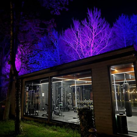 Lumi Resort Domki Letniskowe Z Podgrzewanym Basenem 里沃 外观 照片