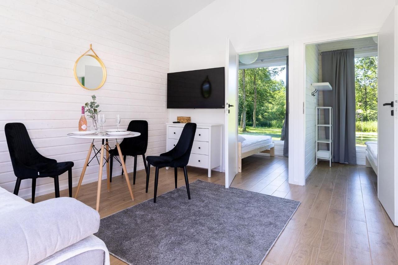 Lumi Resort Domki Letniskowe Z Podgrzewanym Basenem 里沃 外观 照片
