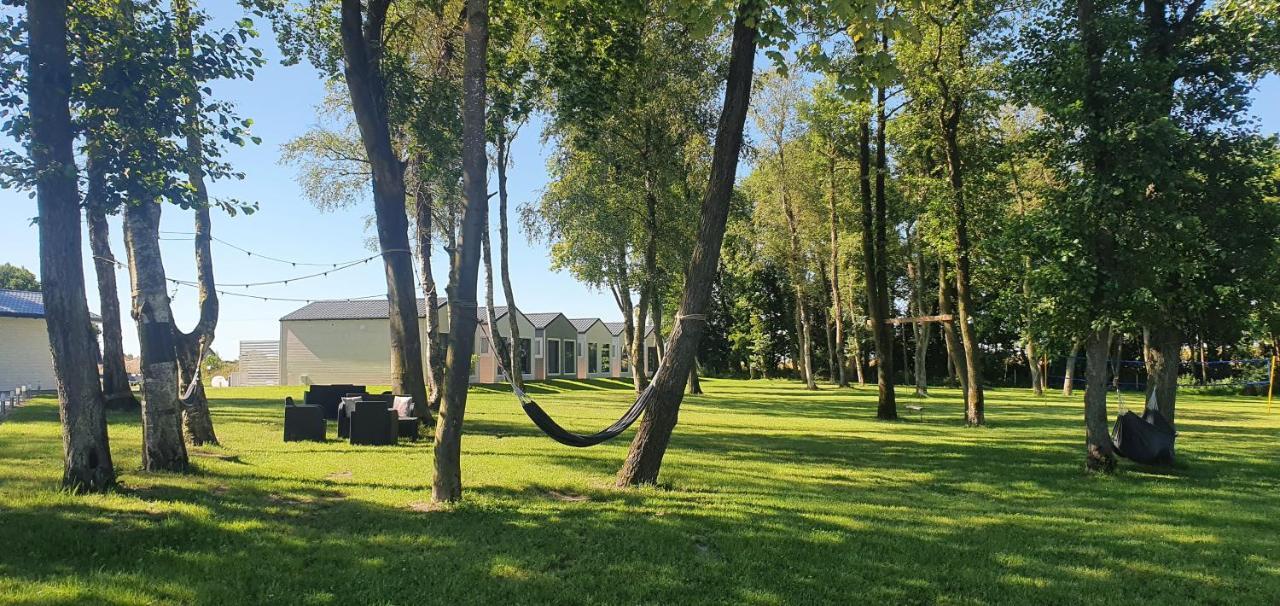 Lumi Resort Domki Letniskowe Z Podgrzewanym Basenem 里沃 外观 照片