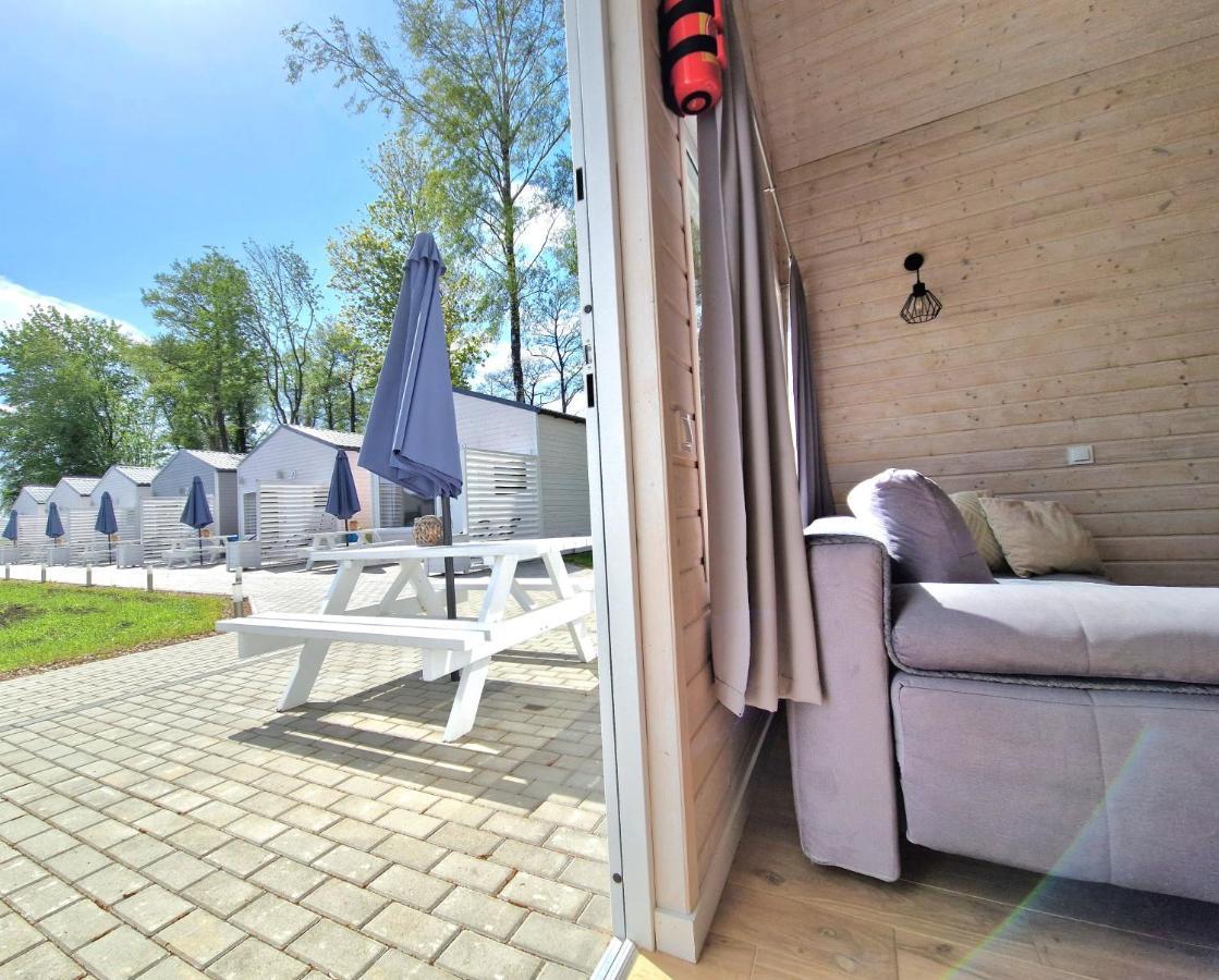 Lumi Resort Domki Letniskowe Z Podgrzewanym Basenem 里沃 外观 照片