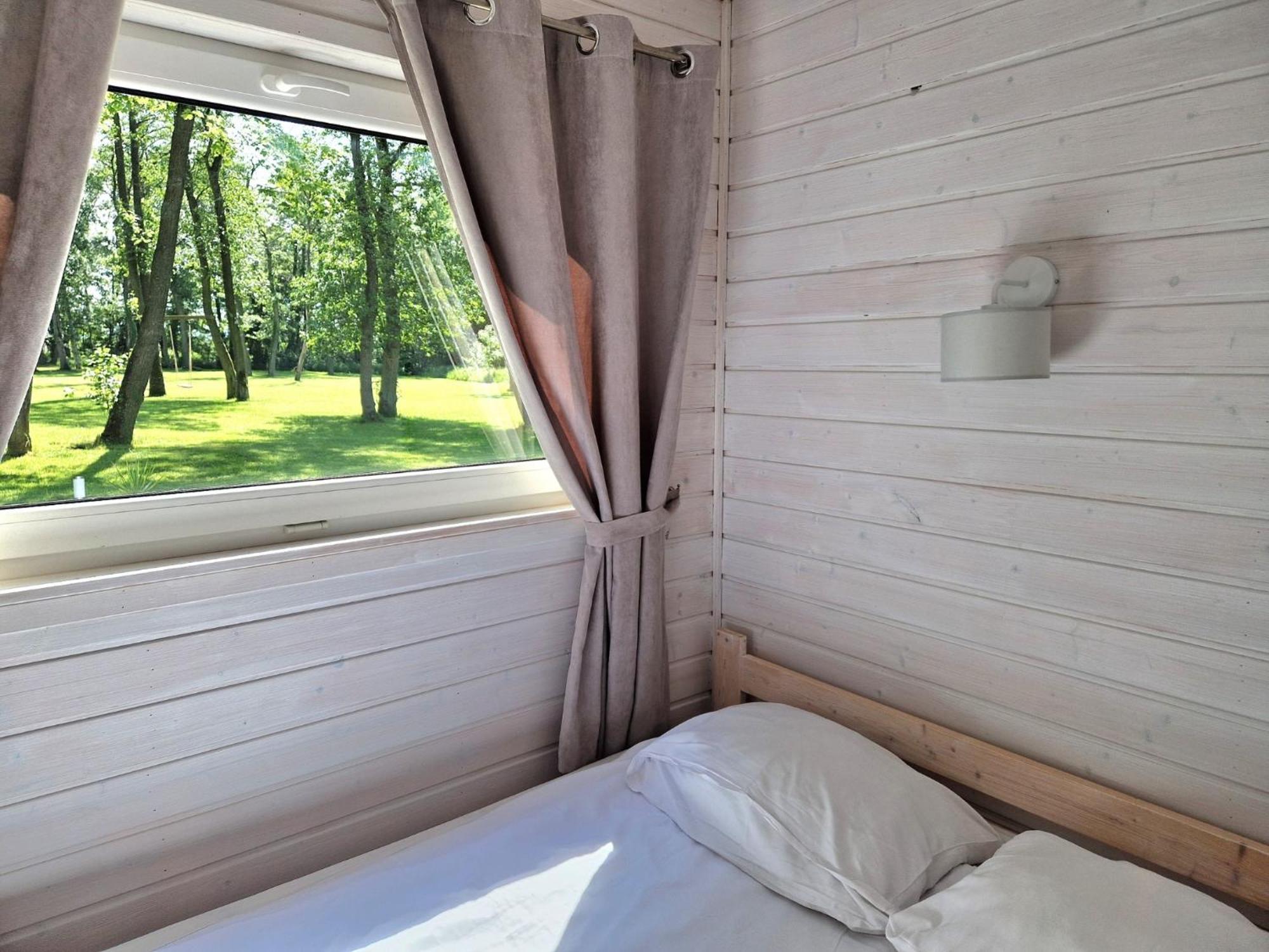 Lumi Resort Domki Letniskowe Z Podgrzewanym Basenem 里沃 客房 照片