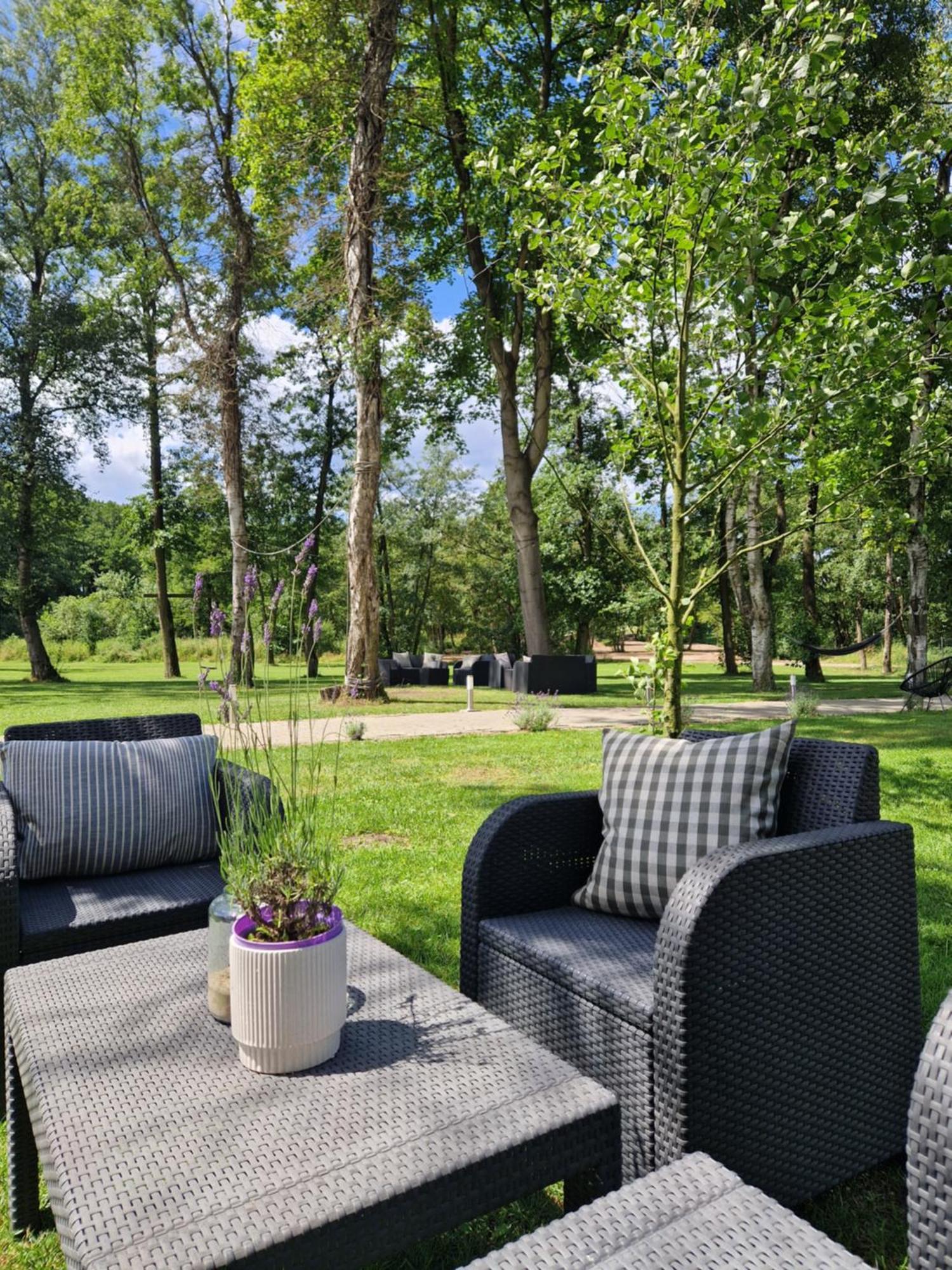 Lumi Resort Domki Letniskowe Z Podgrzewanym Basenem 里沃 外观 照片
