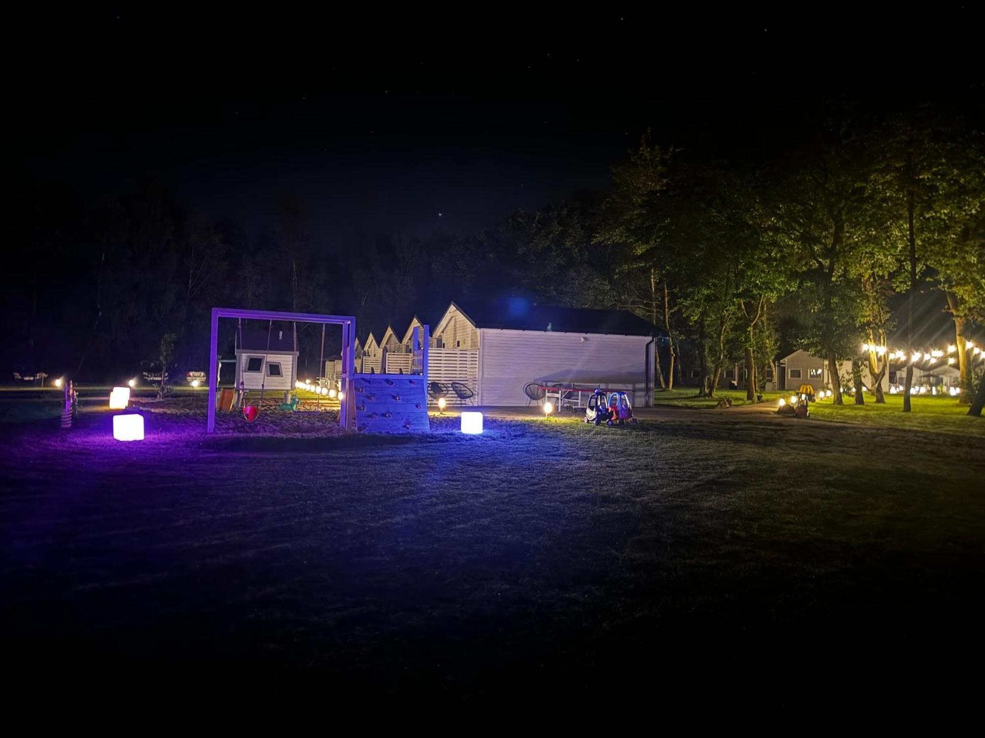 Lumi Resort Domki Letniskowe Z Podgrzewanym Basenem 里沃 外观 照片