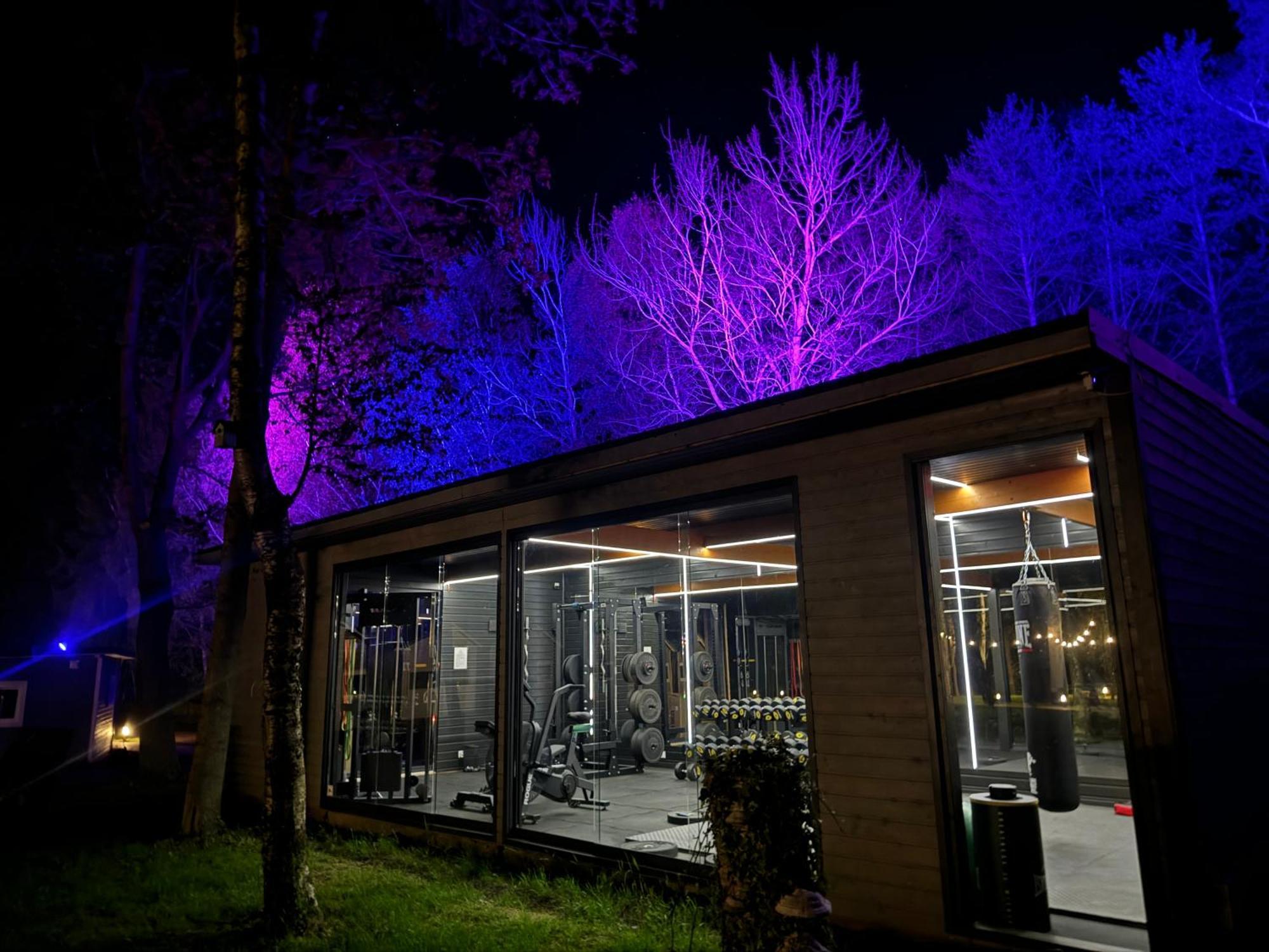 Lumi Resort Domki Letniskowe Z Podgrzewanym Basenem 里沃 外观 照片